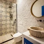 Churchill Townhouse בודרום