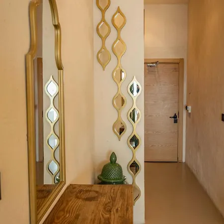 Churchill Townhouse Отель